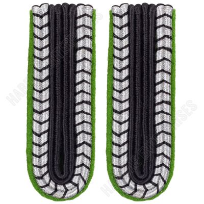 SD Unterscharführer shoulder boards